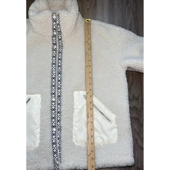Levis Sherpa Fleece Jacket Cream Off White Geometric Trim Zip Up Womens Small - Picture 9 of 13